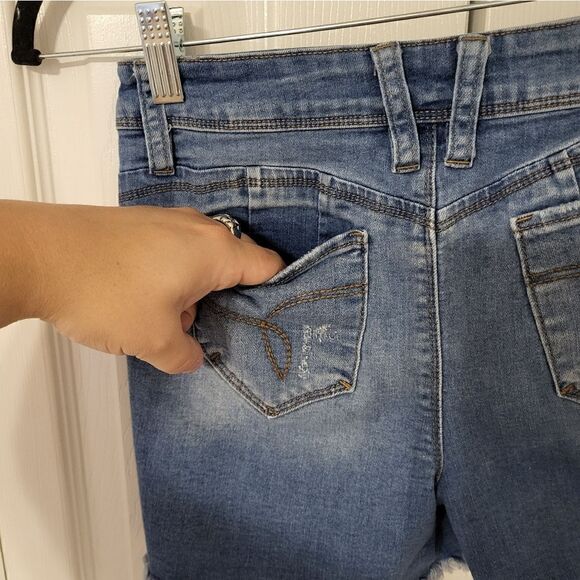 YMI curvy fit factory distressed jean shorts - Picture 8 of 9